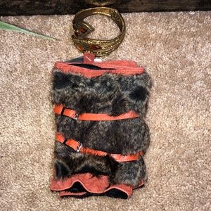 FINGERLESS LEATHER AND FAUX FUR GLOVES